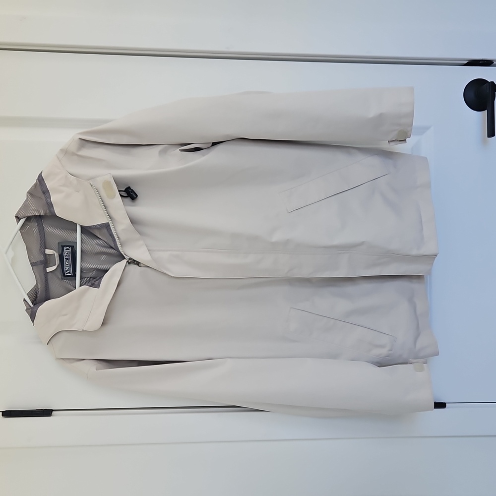 Men's medium hooded rain jacket